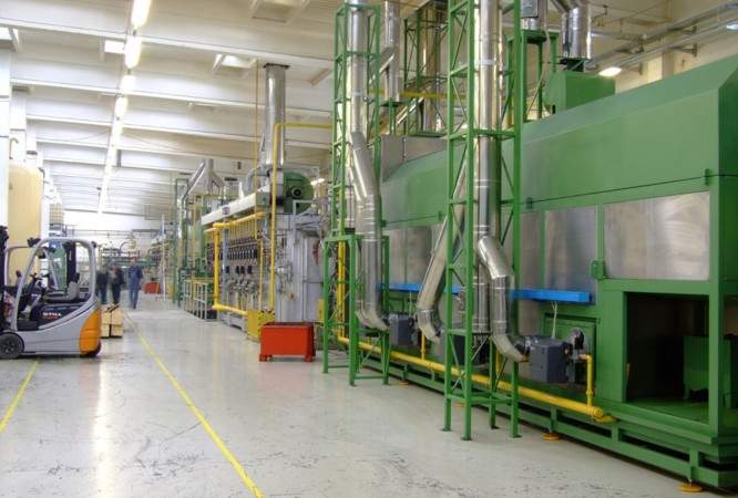 What Risk Factors Should Investors Pay Attention to During Economic Slowdowns?