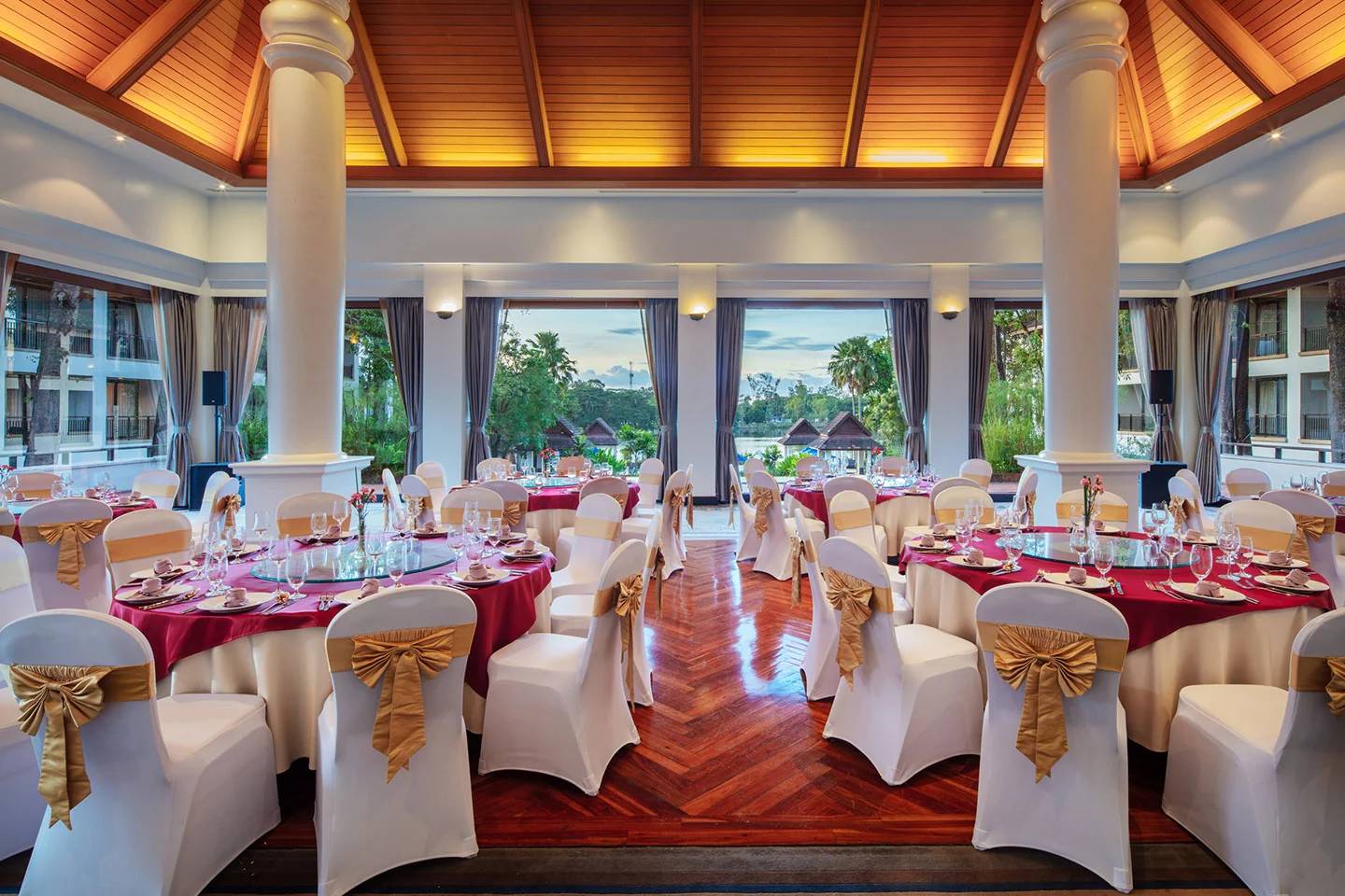 โรงแรมทวาราวดี